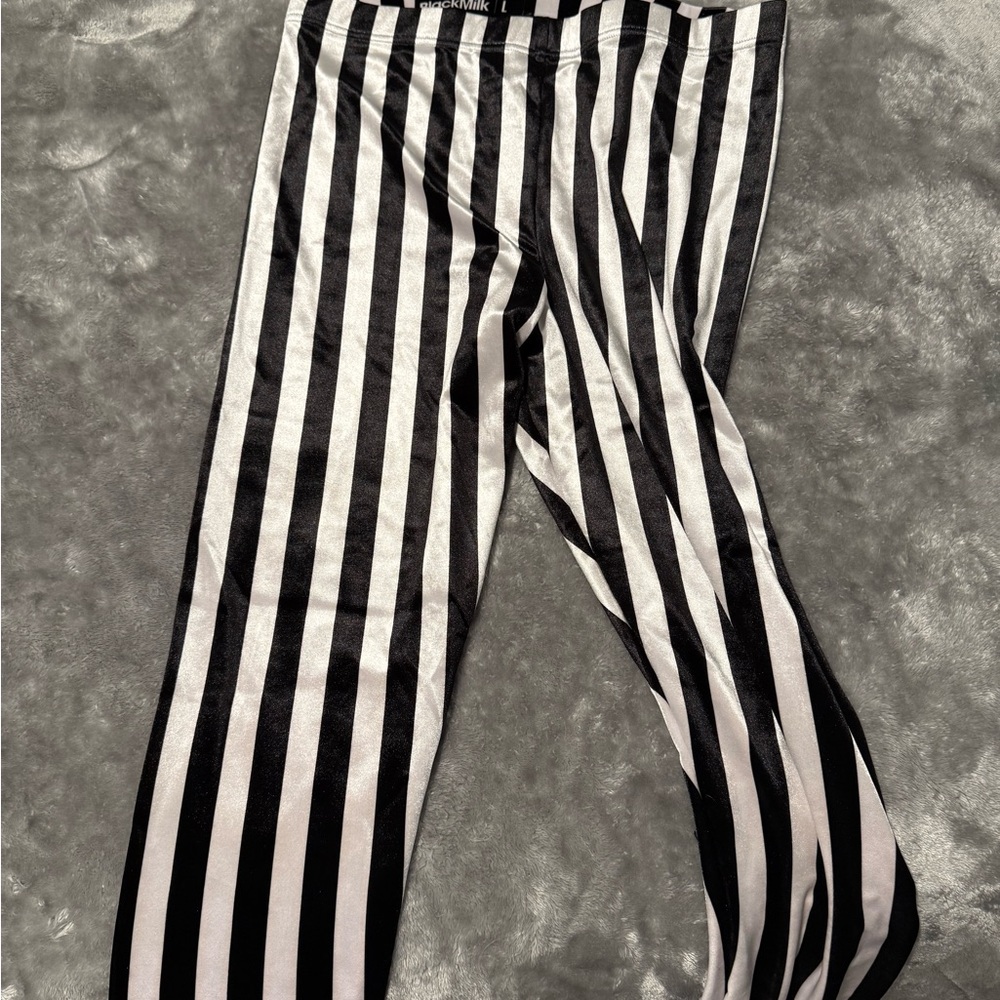 Black and White Striped Leggings